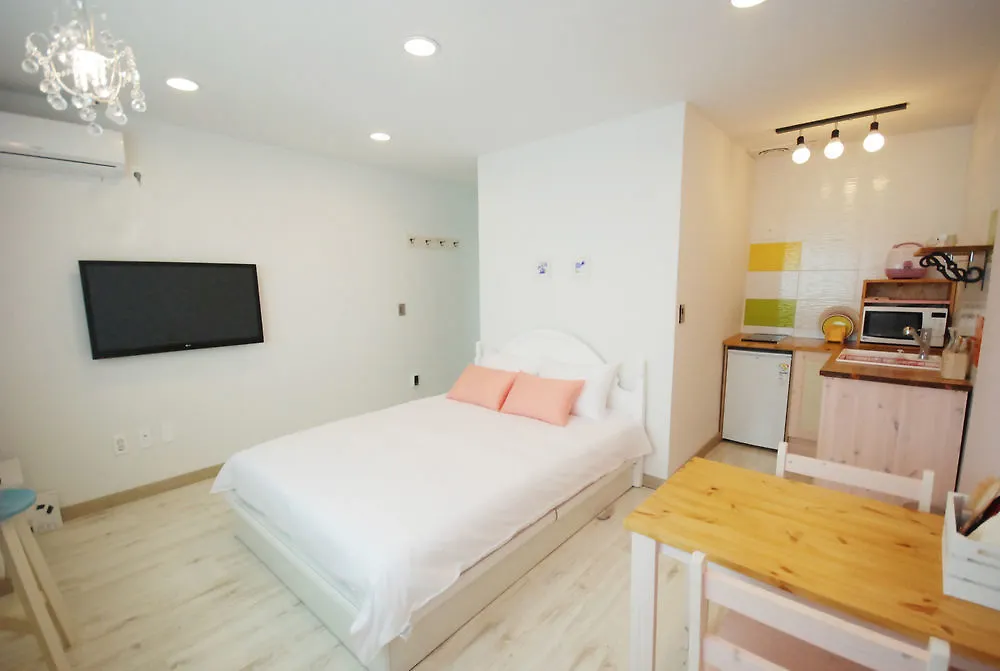 Empathy 3081 Hotel Jeju